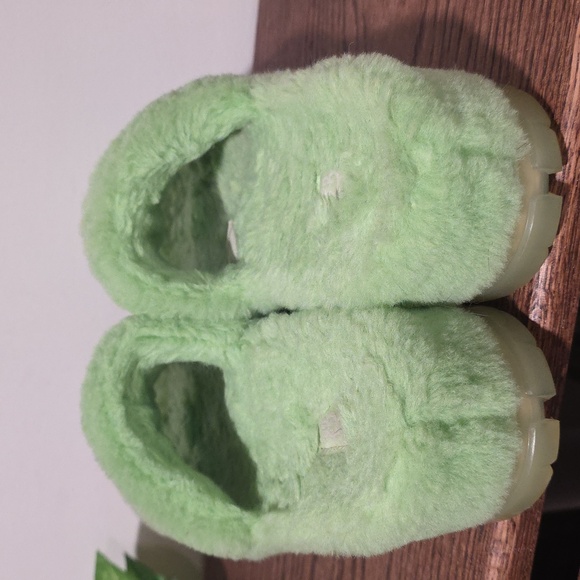 UGG Womens Fluffita Mint Lime 2.75" Platform Slipper Sandal Womens 8 - Picture 3 of 7